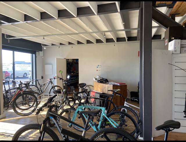 227M² BUSINESS FOR SALE IN TOKAI